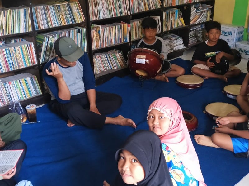 Latihan Ekstrakurikuler Hadrah SDN 2 Arjasa