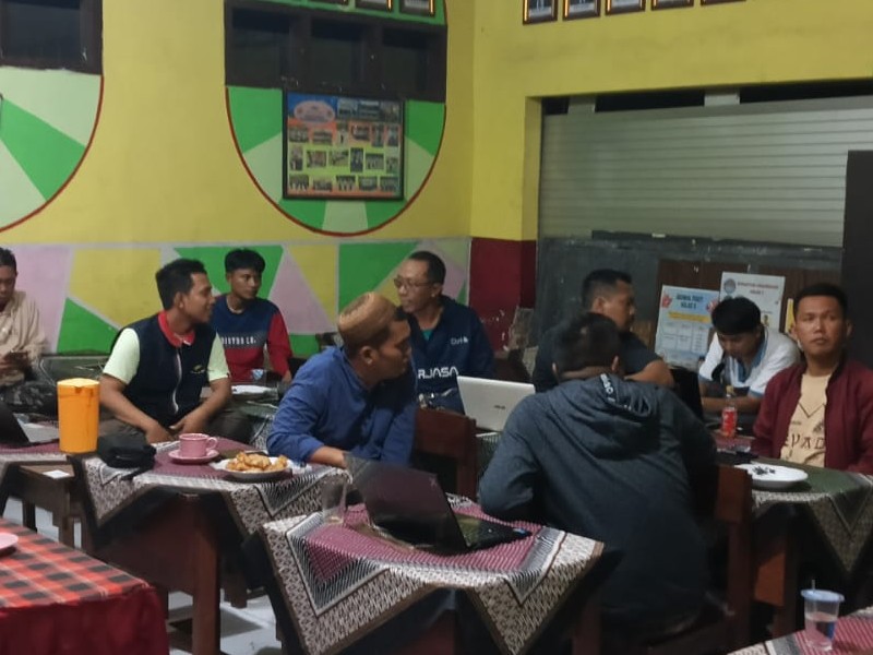 RAPAT KOORDINASI TENTANG PELAPORAN REVIT SD